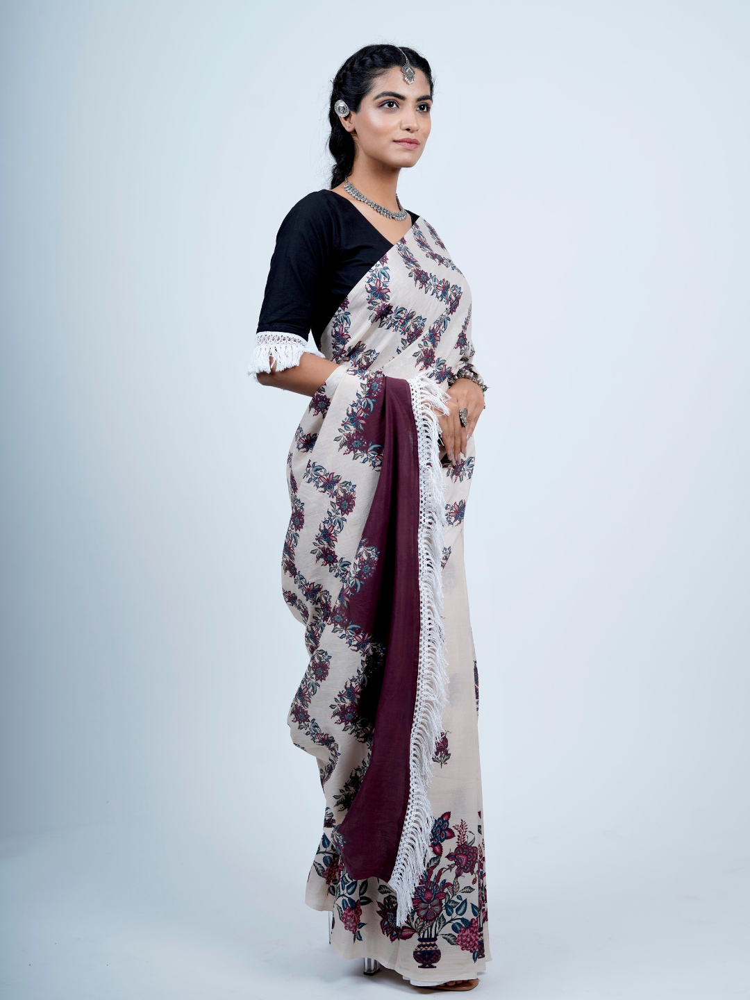 Buta Buti Chintz Floral Printed Cotton Tasseled Saree