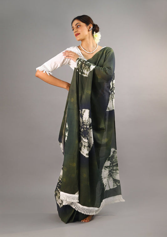 Buta Buti Green Colour Tie and Dye Printed Pure Cotton Saree With Unstitched Blouse And Lace