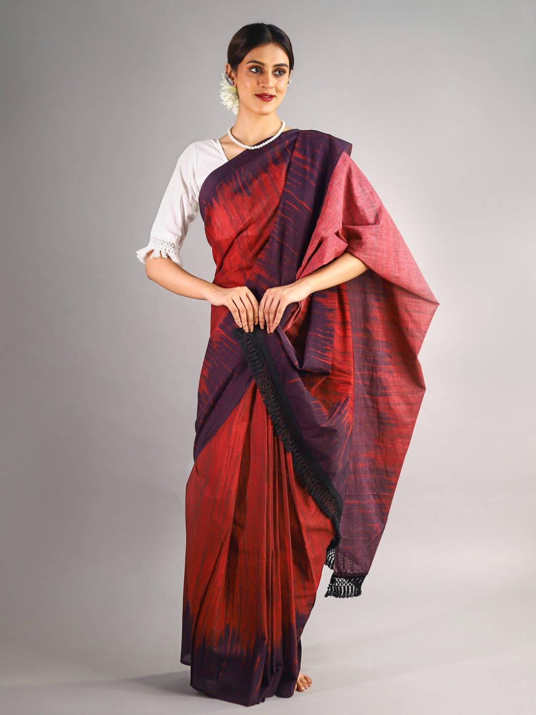 Buta Buti Red Colour Tie and Dye Printed Pure Cotton Saree With Unstitched Blouse And Lace