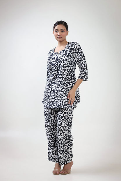 Black dot printed coordset