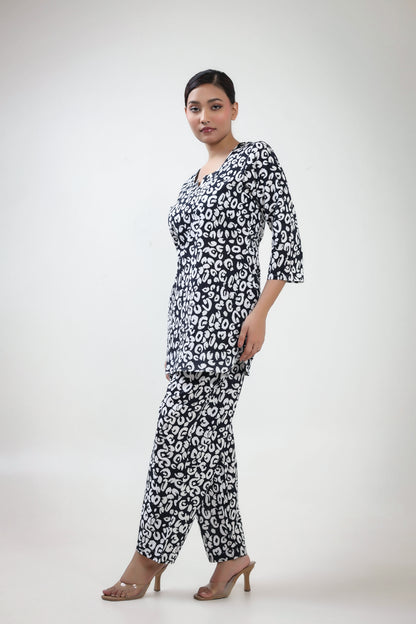 Black dot printed coordset