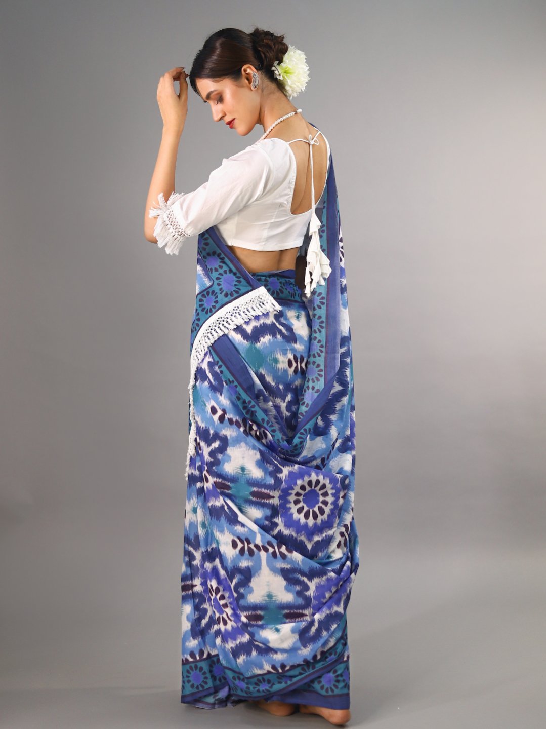 Buta Buti Blue Colour Tie and Dye Printed Pure Cotton Saree With Unstitched Blouse And Lace