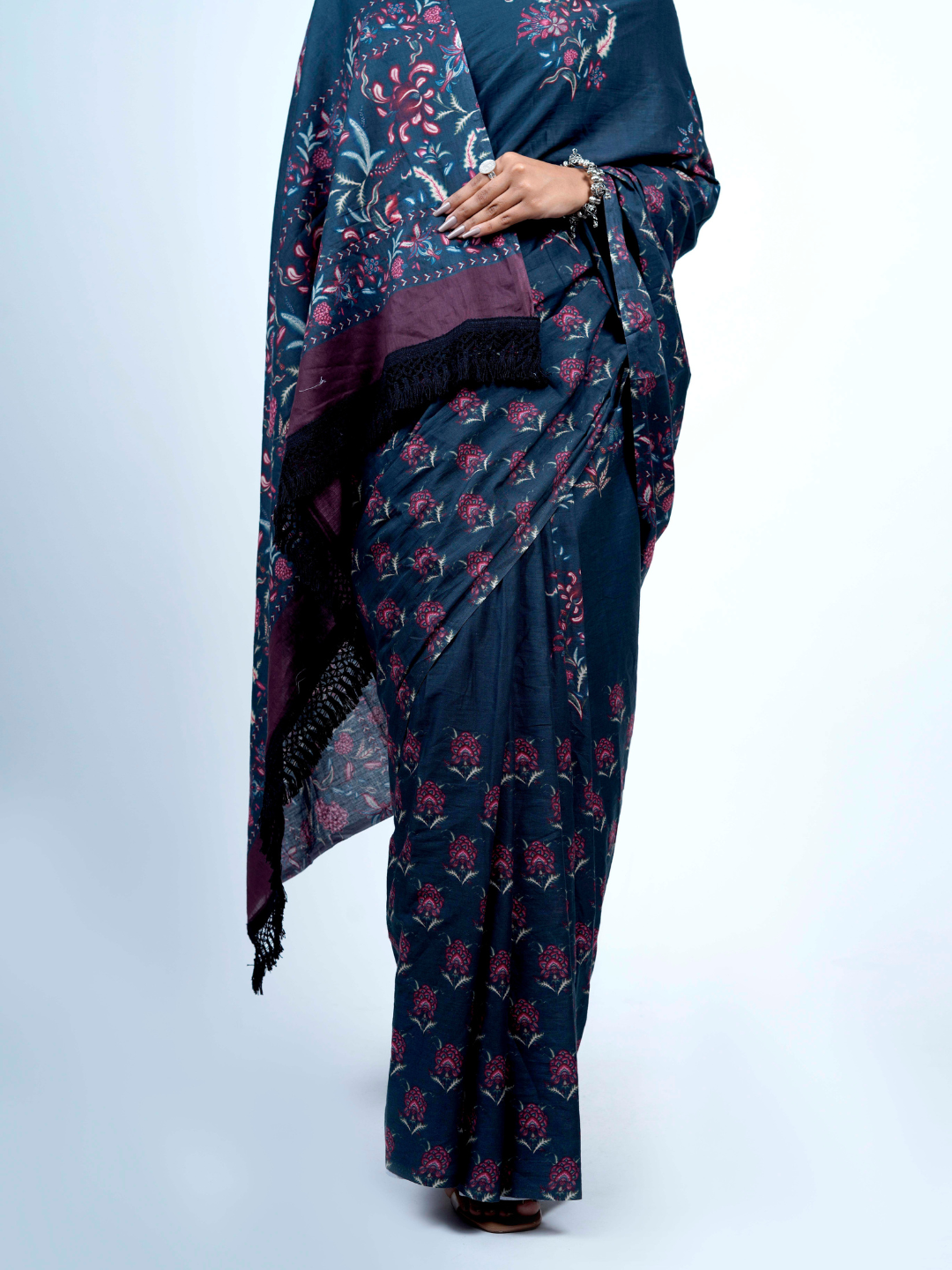 Buta Buti Chintz Floral Printed Cotton Tasseled Saree