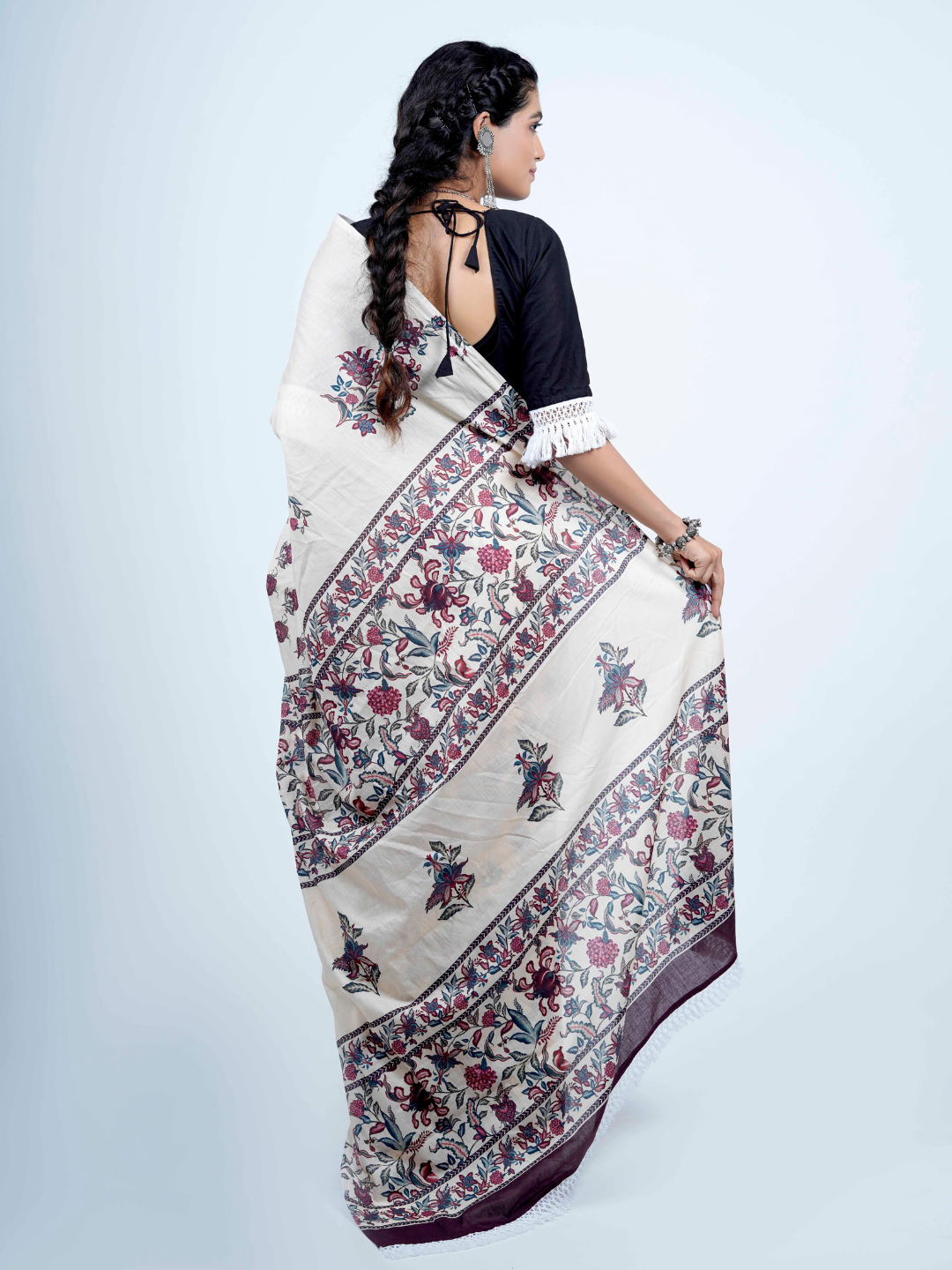 Buta Buti Chintz Floral Printed Cotton Tasseled Saree