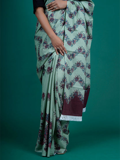 Buta Buti Chintz Floral Printed Cotton Tasseled Saree