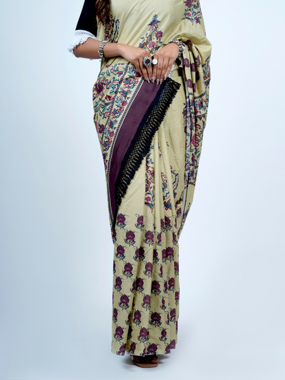 Buta Buti Chintz Floral Printed Cotton Tasseled Saree