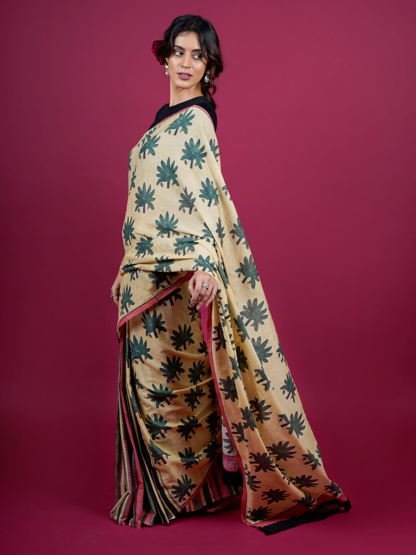 Buta Buti Botanical Printed Cotton Saree With Tassels Embellishment