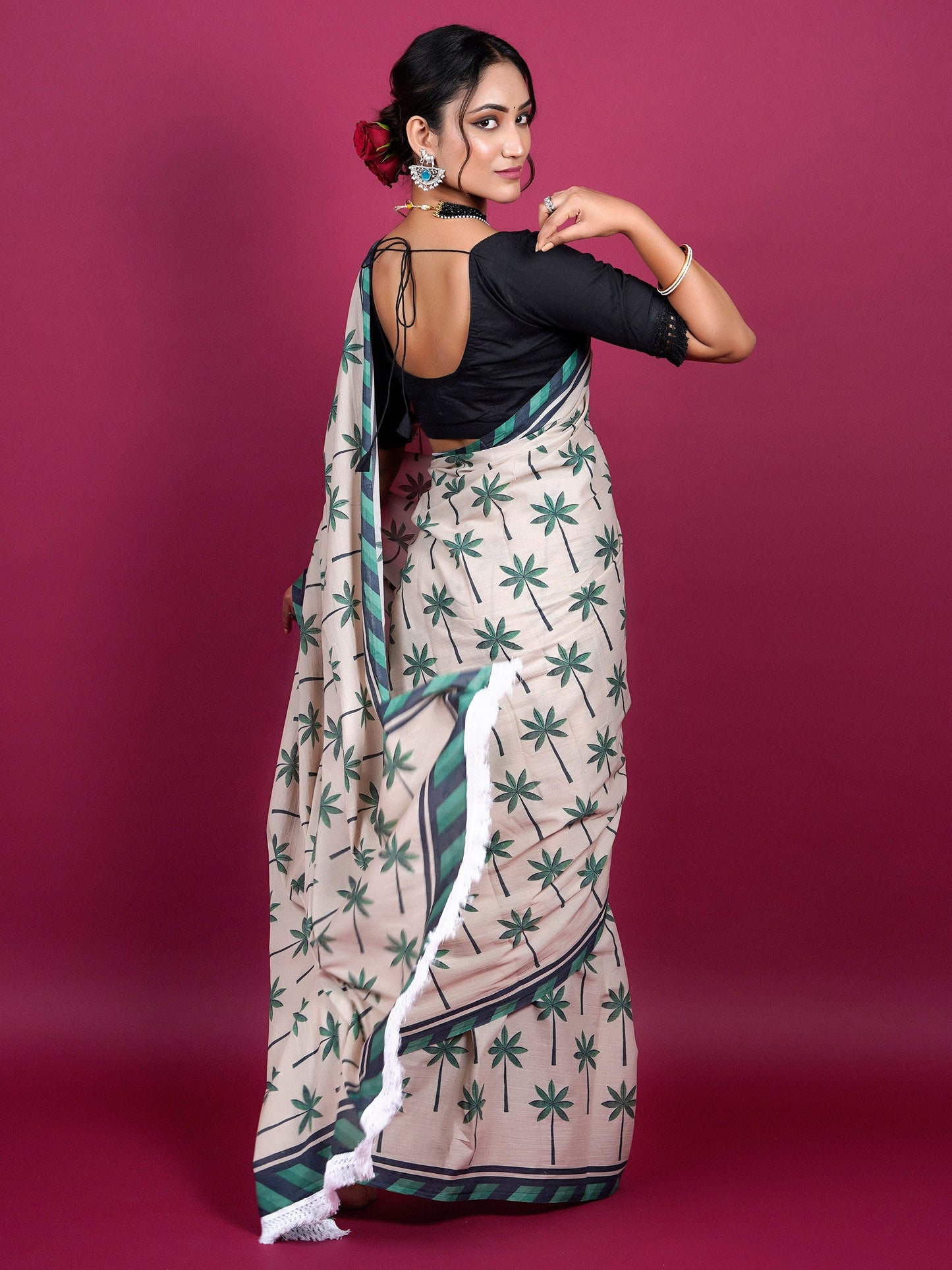 Buta Buti Botanical Printed Cotton Saree With Tassels Embellishment