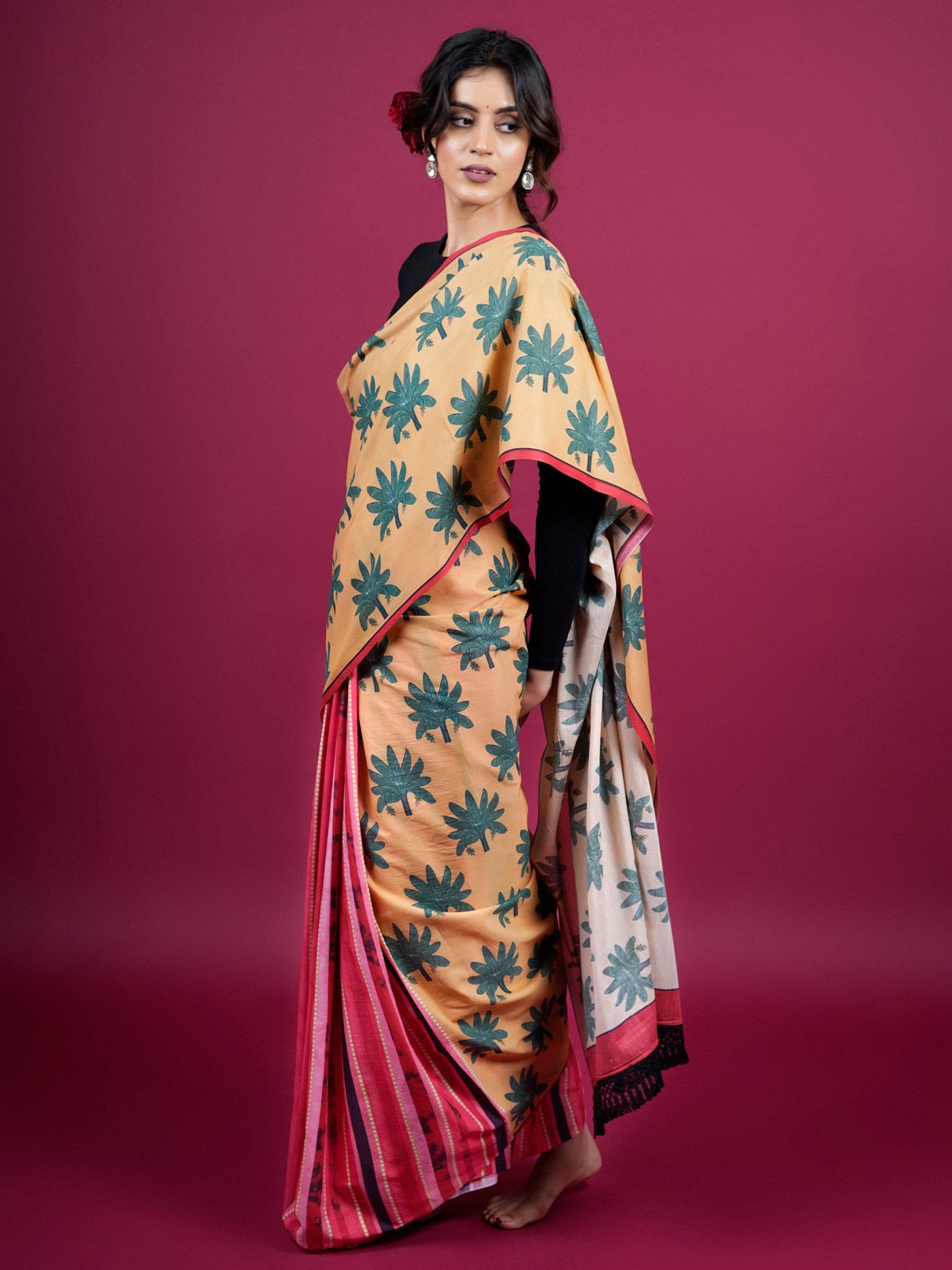 Buta Buti Botanical Floral Printed Cotton Saree With Tassels Embellishment